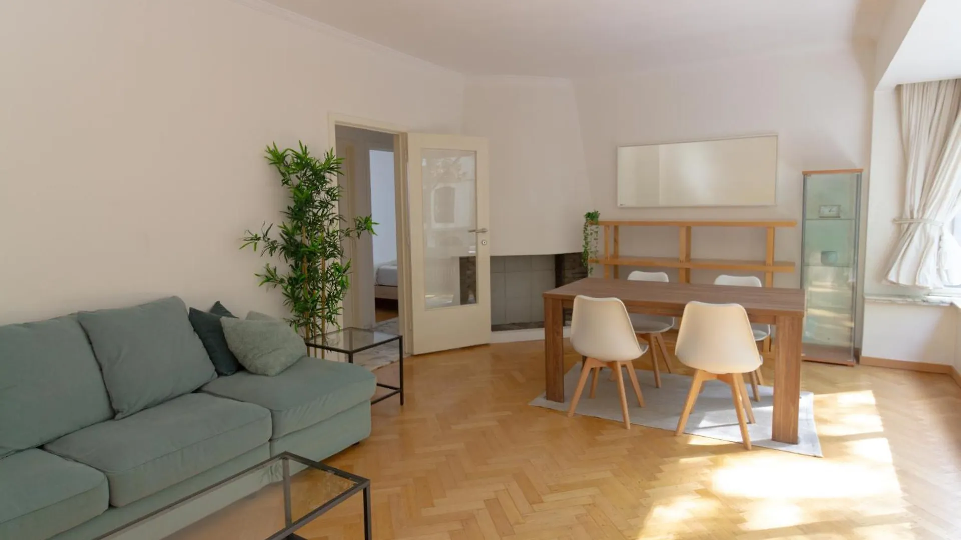 Aparthotel Moliere - Hue Connected Brussels Belgium